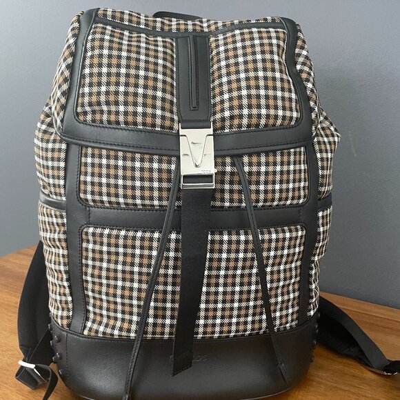 Tod's Italy Tech New Gommini Medio Backpack XBMTDSG9300NRHXTT3